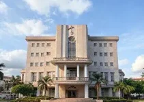 modernização do Centro Educacional Leur Lomanto e Praça Santo Antônio em Itaibó